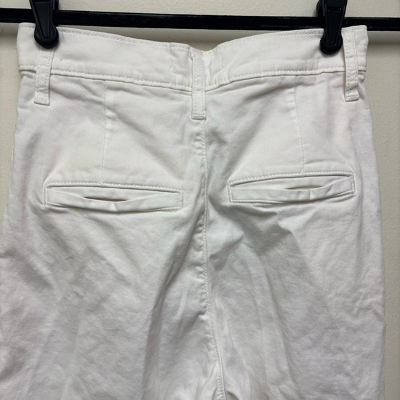 Levi’s White Pleated Balloon Leg Pants - Picture 9 of 13